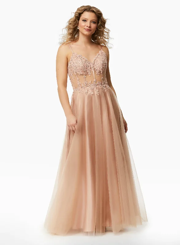 Mini dresses with pleated skirts for a classic look Sweetheart Neck Ball Gown