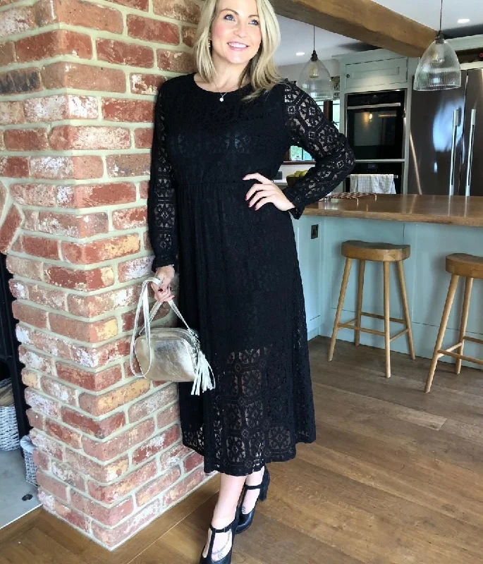 Midi dresses with pleated bodices for a classic and tailored look Black Lace Overlay Midi Dress Midi dresses with pleated bodices for a classic and tailored look Black Lace Overlay Midi Dress