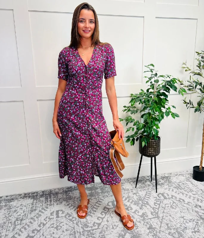Midi dresses with lace - up fronts for a unique and adjustable style Purple Alexa Ditsy Dahlia Midi Dress Midi dresses with lace - up fronts for a unique and adjustable style Purple Alexa Ditsy Dahlia Midi Dress