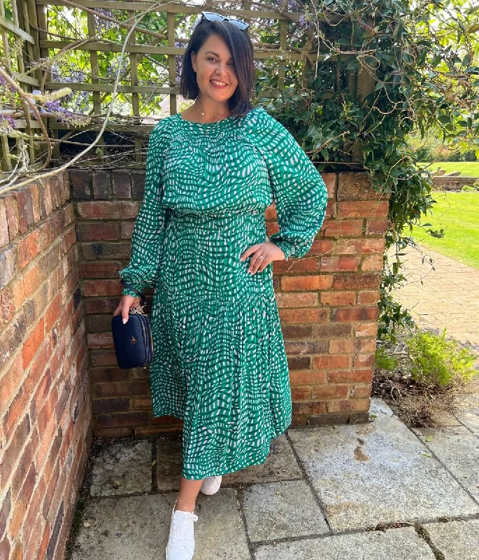 Midi dresses with cotton - blend materials for everyday comfort Wavy Green & Pink Midi Dress Midi dresses with cotton - blend materials for everyday comfort Wavy Green & Pink Midi Dress