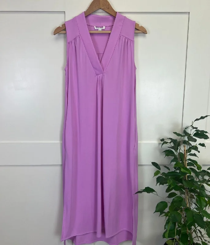 Midi dresses with gathered skirts for a full and flowing silhouette Pink Sleeveless Shift Dress Midi dresses with gathered skirts for a full and flowing silhouette Pink Sleeveless Shift Dress