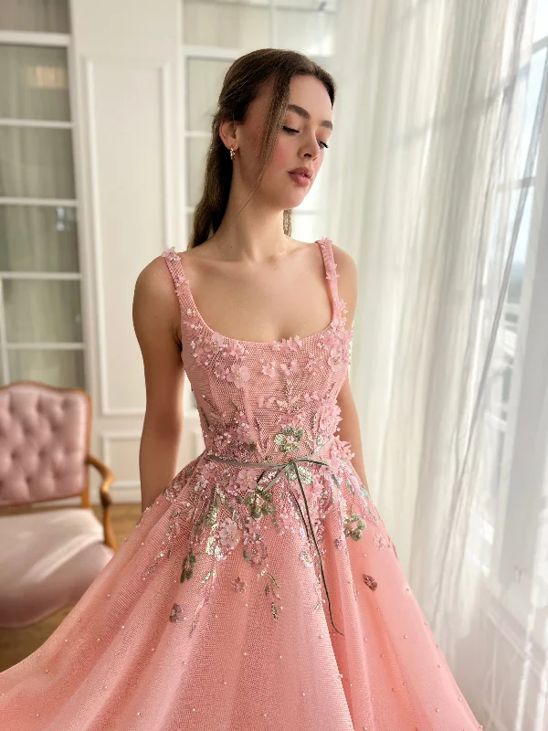 Mini dresses with pocket details for added functionality Fairyland Fantasy Gown