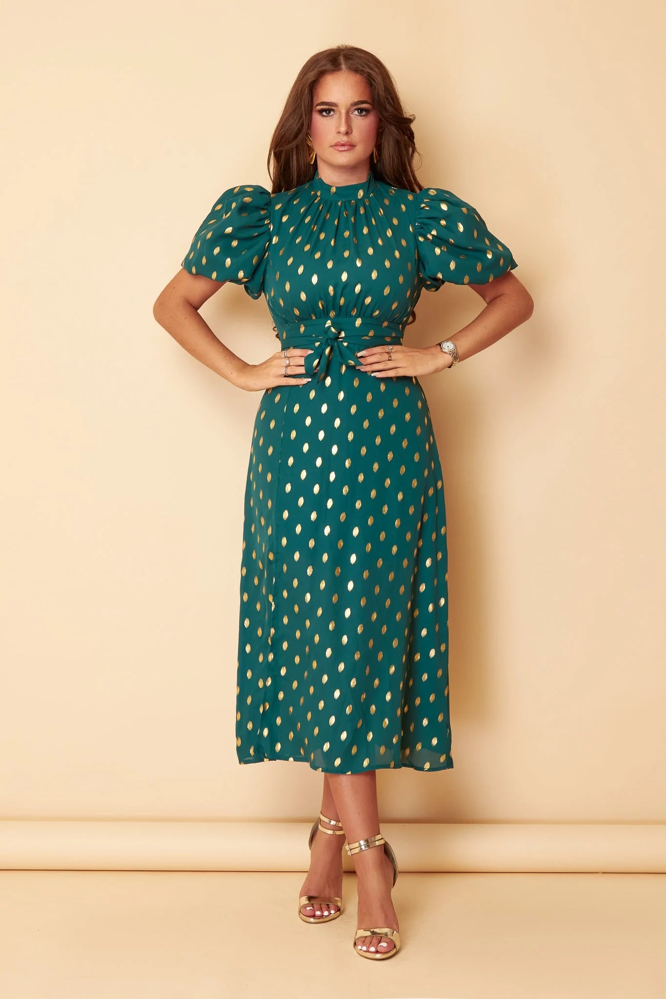 Midi dresses with cold - shoulder cutouts for a trendy style Lilly Emerald Green Gold Foil Print Puff Sleeve Midi Dress Midi dresses with cold - shoulder cutouts for a trendy style Lilly Emerald Green Gold Foil Print Puff Sleeve Midi Dress