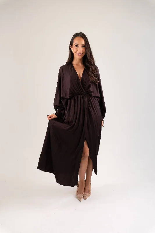 Plaid midi dresses for a fall - themed family gathering Kayla Batwing Detail Dress In Dark Chocolate Plaid midi dresses for a fall - themed family gathering Kayla Batwing Detail Dress In Dark Chocolate