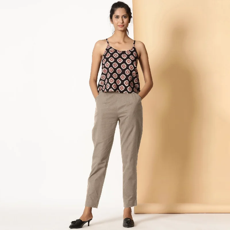 Cigarette Style Women's Printed Linen Blend Pants for Casual DaysBeige Cotton Flax Elasticated High-Rise Tapered Pant Cigarette Style Women's Printed Linen Blend Pants for Casual DaysBeige Cotton Flax Elasticated High-Rise Tapered Pant