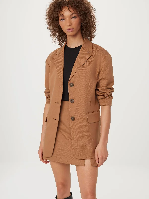 Women's Tailored Stretch Blazers in Navy Blue for Business MeetingsThe Relaxed 3-Button Blazer in Nutmeg Women's Tailored Stretch Blazers in Navy Blue for Business MeetingsThe Relaxed 3-Button Blazer in Nutmeg