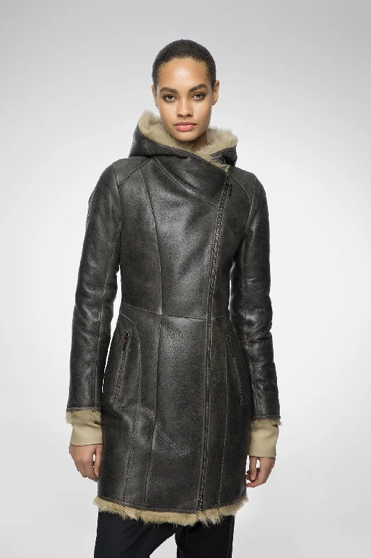 Shearling - lined women's leather coats for ultimate warmth and luxuryAmelie - Desert Beige Shearling Coat Shearling - lined women's leather coats for ultimate warmth and luxuryAmelie - Desert Beige Shearling Coat