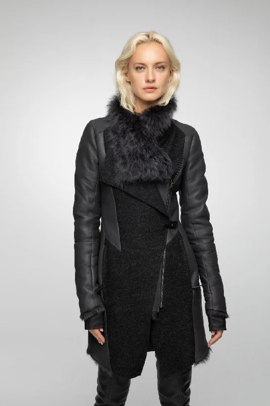Plus size women's wool blend coats for a warm and stylish winterAriel - Anthracite Shearling Coat Plus size women's wool blend coats for a warm and stylish winterAriel - Anthracite Shearling Coat