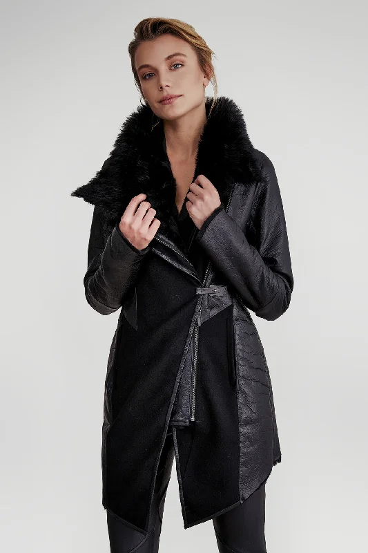Petite women's wool blend coats with a tailored fit for a flattering silhouetteAriel - Black Shearling Coat Petite women's wool blend coats with a tailored fit for a flattering silhouetteAriel - Black Shearling Coat