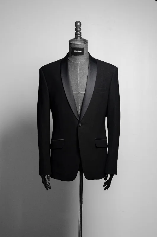 Women's Peplum Blazers in Emerald Green for a Stylish Work AttireBlack Tuxedo Suit