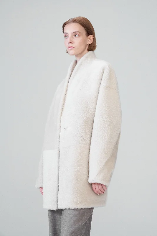 Water - resistant women's trench coats with adjustable cuffs for rainy daysCelya - Cream Shearling Coat Water - resistant women's trench coats with adjustable cuffs for rainy daysCelya - Cream Shearling Coat