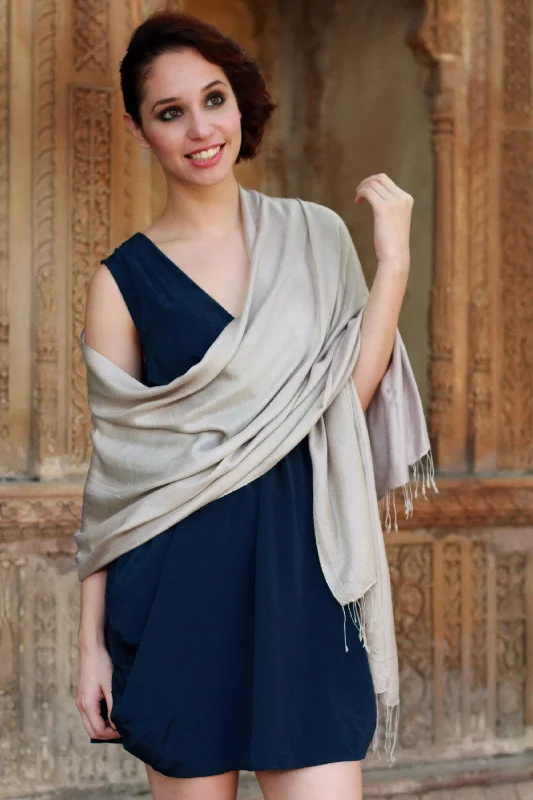 ribbed women cardigan with a classic textureElegant Taupe Silk shawl