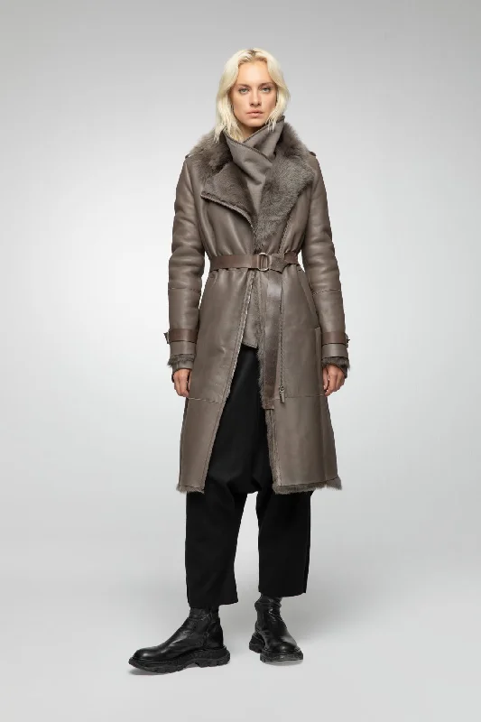 Petite women's wool blend coats with a tailored fit for a flattering silhouetteHarmony - Nude Shearling Coat Petite women's wool blend coats with a tailored fit for a flattering silhouetteHarmony - Nude Shearling Coat