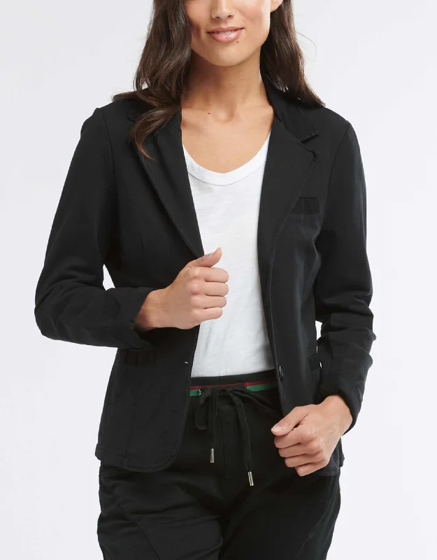 Oversized Women's Printed Blazers in Animal Patterns for a Statement PieceMaha Jacket - Black Oversized Women's Printed Blazers in Animal Patterns for a Statement PieceMaha Jacket - Black