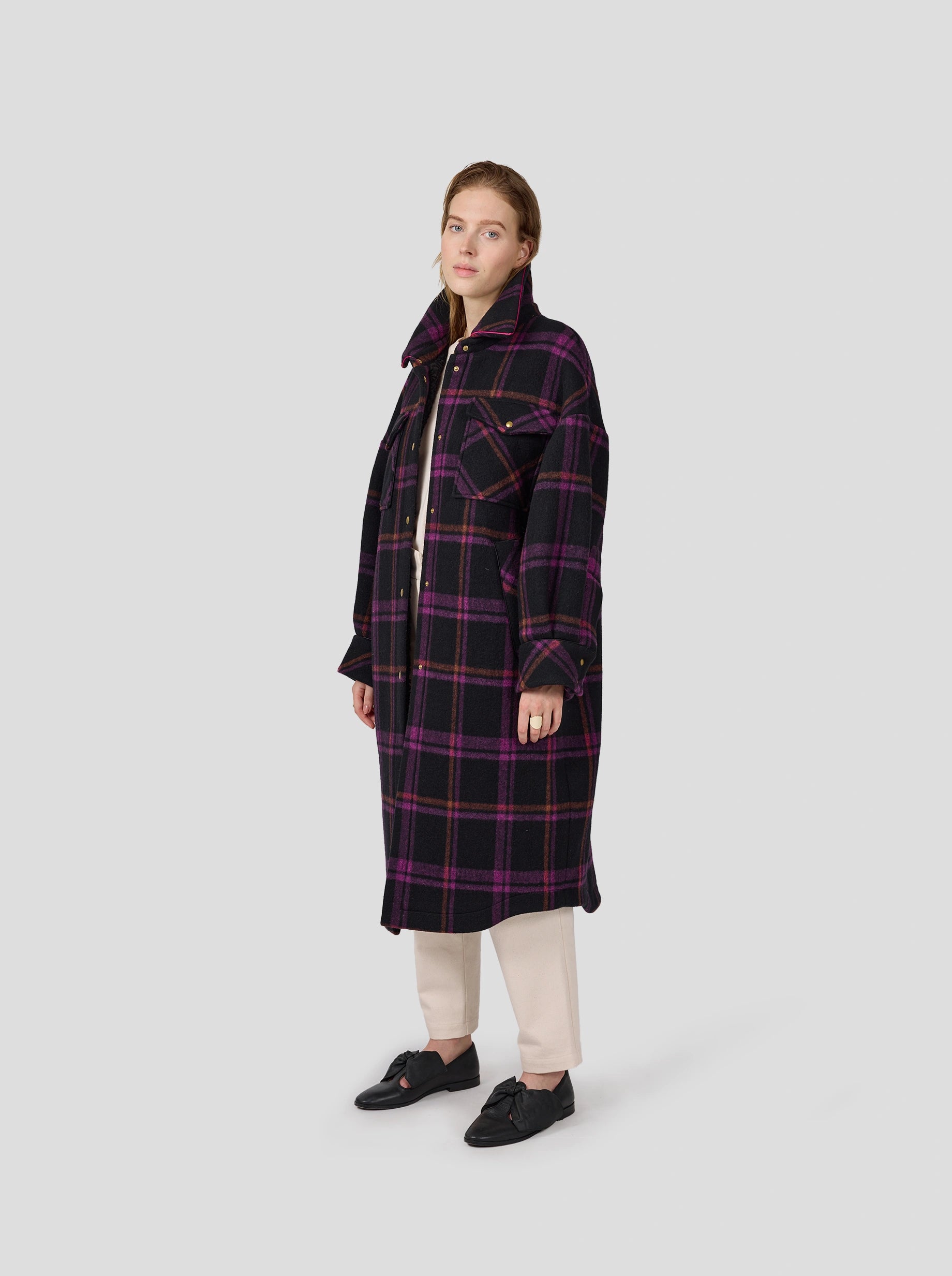 Women's cropped leather coats with silver studs for an edgy lookMarines coat in District Wineberry wool Women's cropped leather coats with silver studs for an edgy lookMarines coat in District Wineberry wool