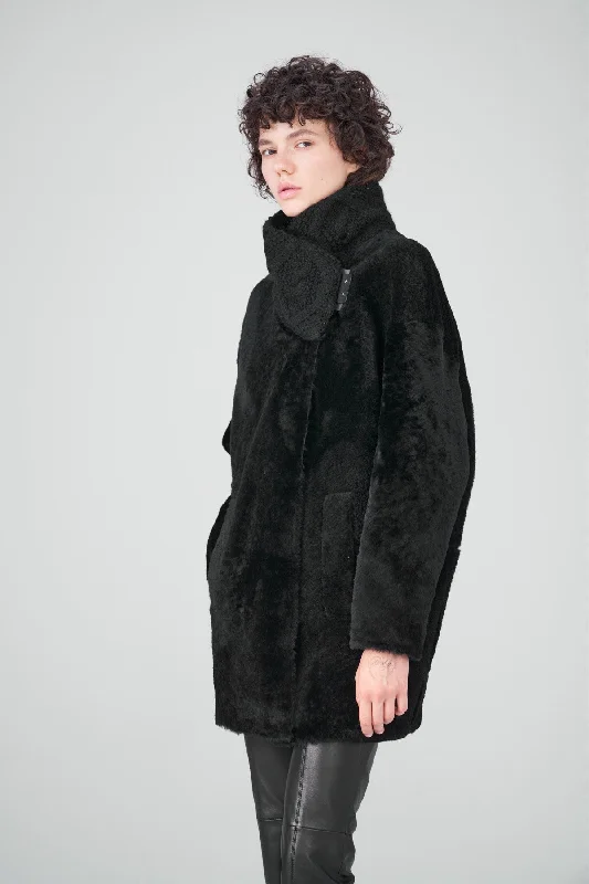 Quilted down women's coats with removable hoods for outdoor activitiesRosa - Black Shearling Coat