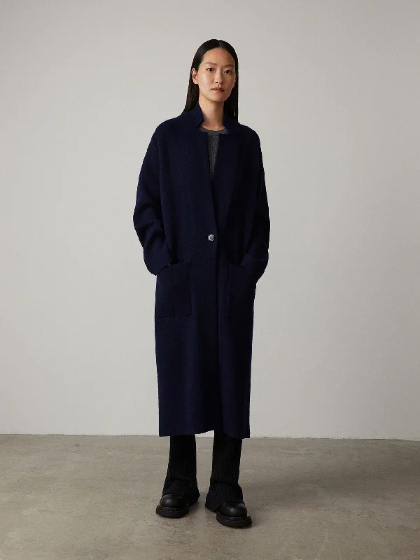 Women's knee - length wool blend coats with a fur collar for added warmthThe Amie Coat Women's knee - length wool blend coats with a fur collar for added warmthThe Amie Coat