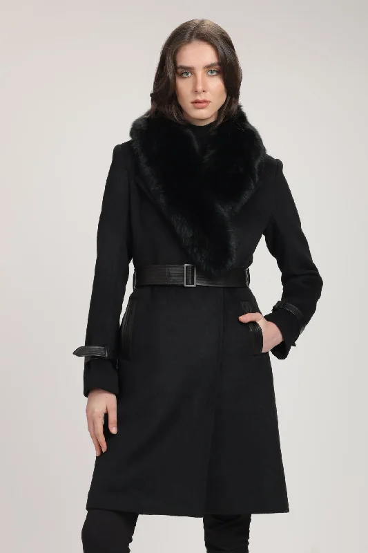 Women's cropped leather coats with silver studs for an edgy lookEASHNA