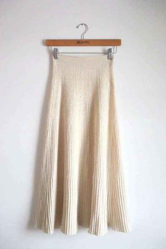 Women's Long Sleeve Turtleneck Cashmere Sweaters3D Printed Flare Skirt Ivory