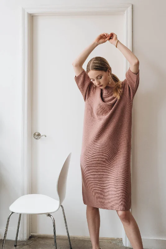 Sleeveless Women's Silk Blend Sweater Dresses for a Sophisticated LookOn-the-go Sweater Dress Sleeveless Women's Silk Blend Sweater Dresses for a Sophisticated LookOn-the-go Sweater Dress
