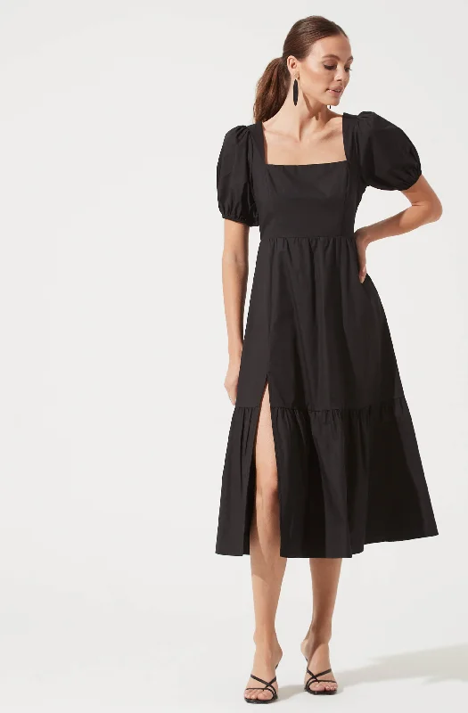 Long - Sleeve Women Dress in Velvet for a Luxurious Winter LookPoplin tiered maxi