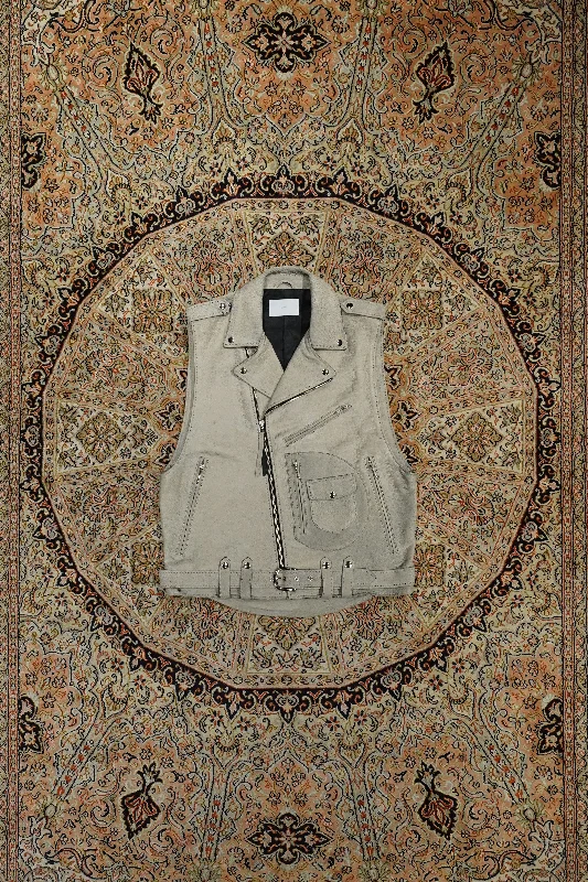 Women's military - style jackets with epaulets for a tough and fashionable appearanceGILL LEATHER RIDER'S VEST (WHITE GILL) Women's military - style jackets with epaulets for a tough and fashionable appearanceGILL LEATHER RIDER'S VEST (WHITE GILL)