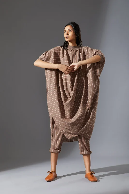 Mermaid - Style Women Dress with a Fitted Silhouette for Special Occasions Mermaid - Style Women Dress with a Fitted Silhouette for Special Occasions MATI COWL DRESS-AWBEIGE Mermaid - Style Women Dress with a Fitted Silhouette for Special Occasions Mermaid - Style Women Dress with a Fitted Silhouette for Special Occasions MATI COWL DRESS-AWBEIGE