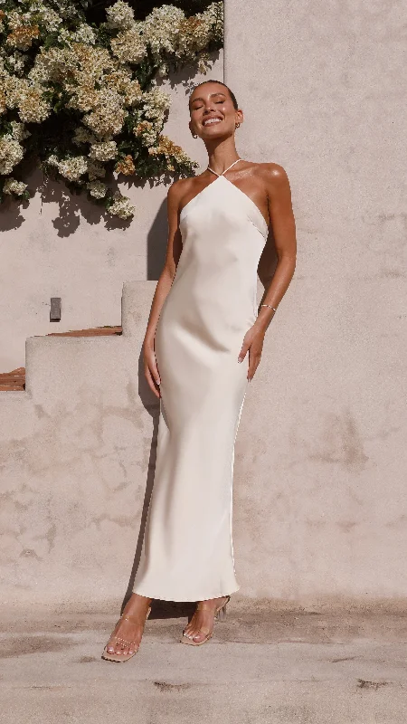 Linen maxi dresses for a breathable and lightweight summer optionChiara Maxi Dress - Champagne Linen maxi dresses for a breathable and lightweight summer optionChiara Maxi Dress - Champagne