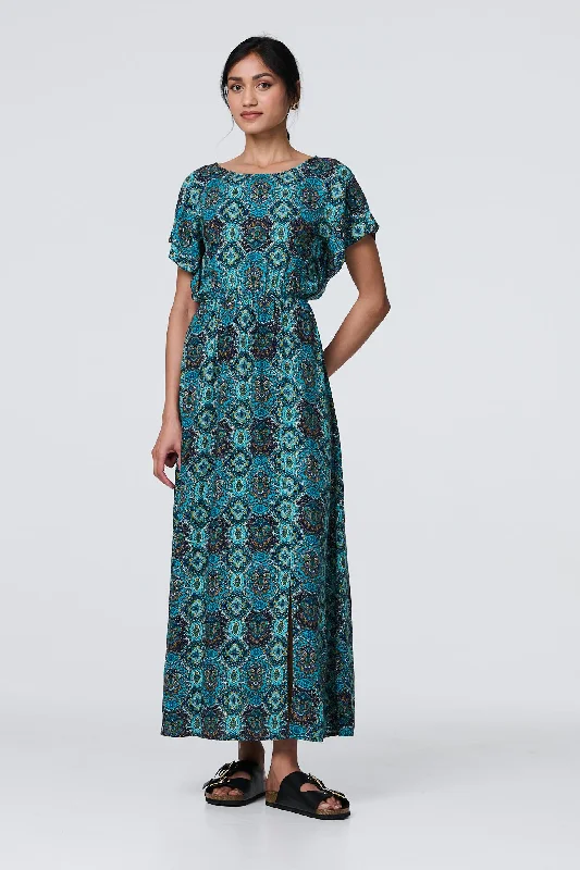 Maxi dresses with polka dot prints for a playful stylePrinted Batwing Sleeve Maxi Dress Maxi dresses with polka dot prints for a playful stylePrinted Batwing Sleeve Maxi Dress
