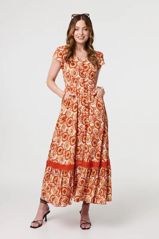 Maxi dresses with thin spaghetti straps for a delicate and feminine feelPaisley Cap Sleeve Lace Trim Maxi Dress Maxi dresses with thin spaghetti straps for a delicate and feminine feelPaisley Cap Sleeve Lace Trim Maxi Dress