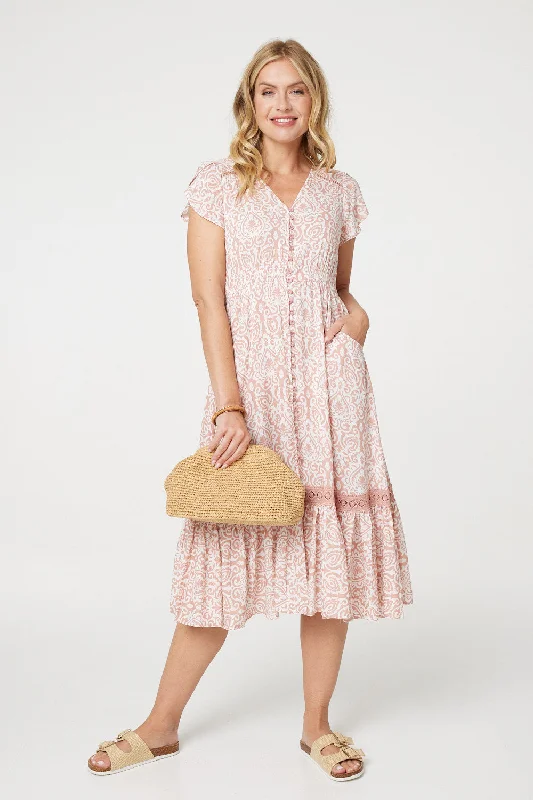 Maxi dresses with mesh panels for a sexy and trendy appearancePrinted Cap Sleeve Lace Trim Maxi Dress Maxi dresses with mesh panels for a sexy and trendy appearancePrinted Cap Sleeve Lace Trim Maxi Dress