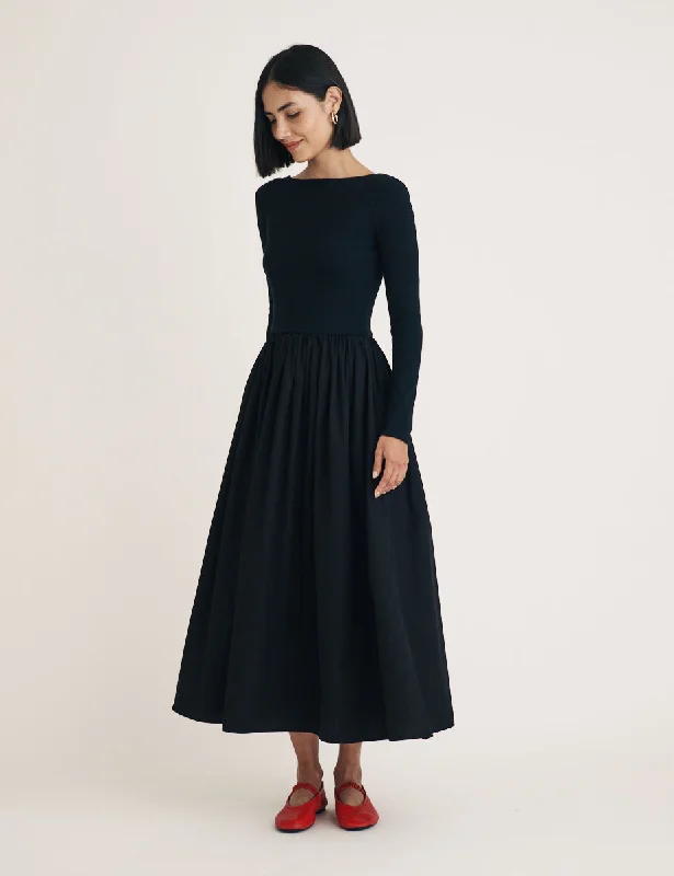 Midi dresses with ruched sleeves for a more fitted and stylish arm lookBlack Long Sleeve A-Line Penni Midi Dress Midi dresses with ruched sleeves for a more fitted and stylish arm lookBlack Long Sleeve A-Line Penni Midi Dress