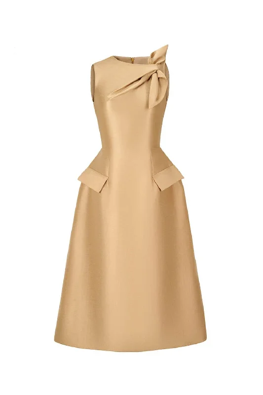 Midi dresses with side slits for a sexy and elegant appearanceLinda A-line Sleeveless Glossy Taffeta Midi Dress Midi dresses with side slits for a sexy and elegant appearanceLinda A-line Sleeveless Glossy Taffeta Midi Dress