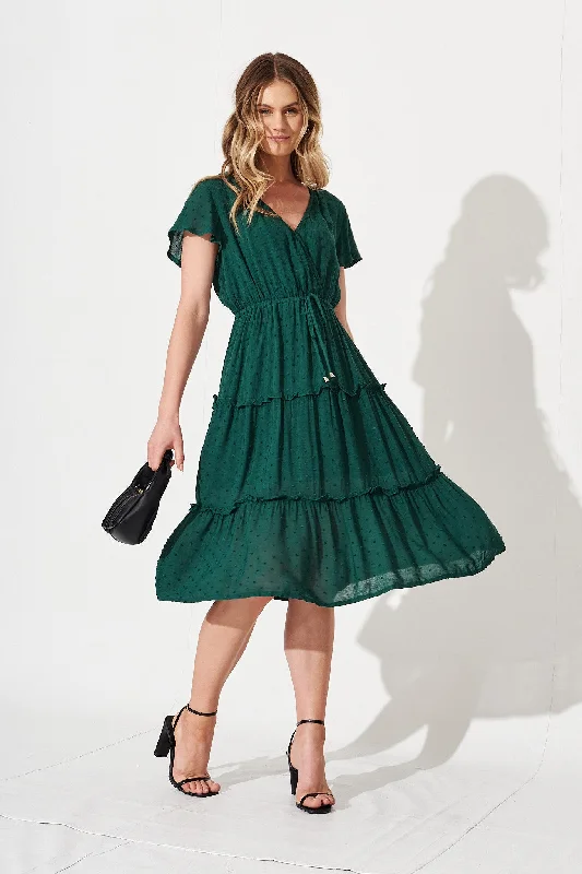 Midi dresses with satin - finish fabrics for a luxurious feelSangria Dress In Emerald Green Swiss Dot Midi dresses with satin - finish fabrics for a luxurious feelSangria Dress In Emerald Green Swiss Dot