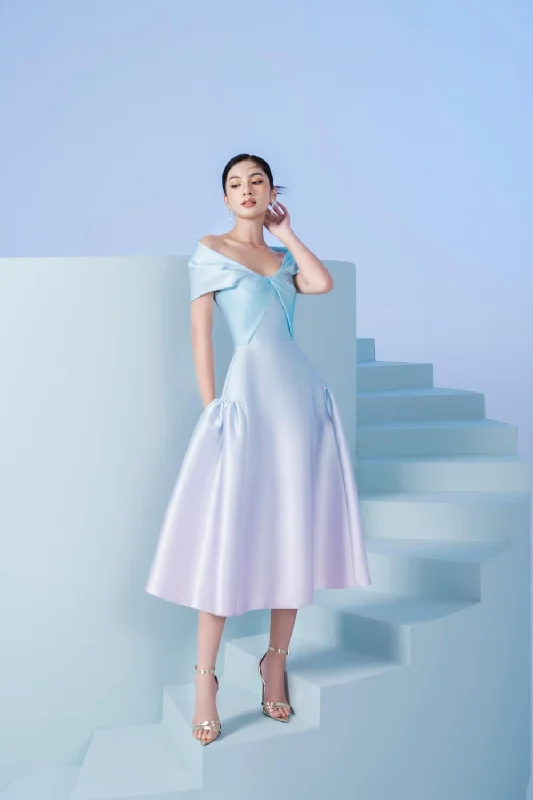 Midi dresses with empire waists for a flattering maternity optionSelena Fall Shoulder Dress Midi dresses with empire waists for a flattering maternity optionSelena Fall Shoulder Dress