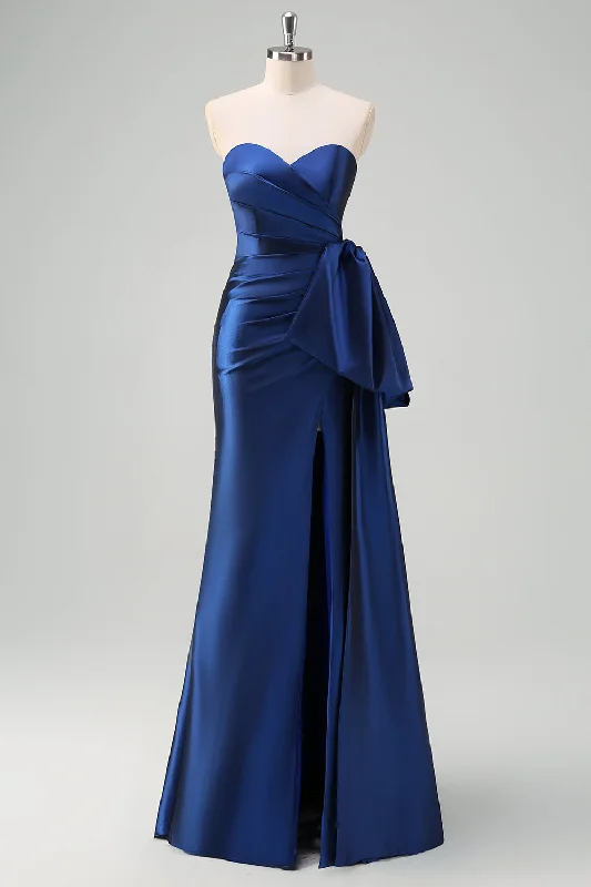 Cocktail dresses with a keyhole back and a midi - lengthDark Blue Strapless Pleated Long Prom Dress with Draped Bow Accent Cocktail dresses with a keyhole back and a midi - lengthDark Blue Strapless Pleated Long Prom Dress with Draped Bow Accent