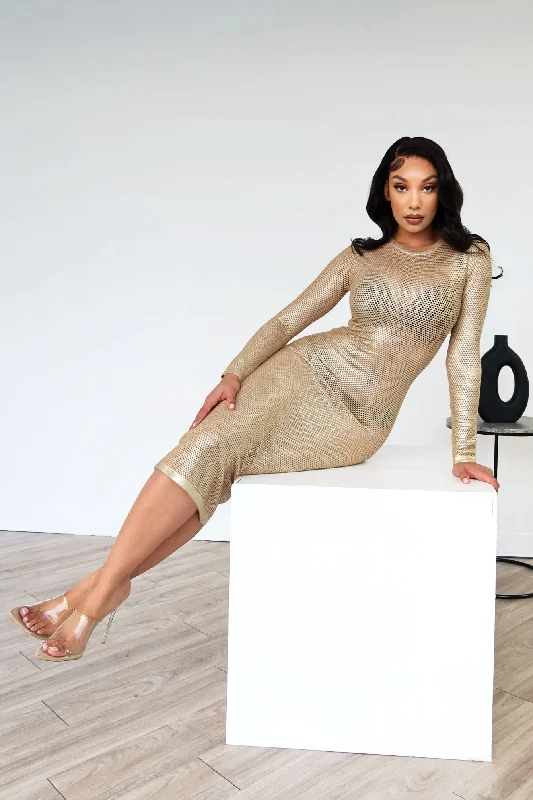 One - shoulder cocktail dresses in emerald green for a bold statementGold Rush Metallic Midi Dress One - shoulder cocktail dresses in emerald green for a bold statementGold Rush Metallic Midi Dress