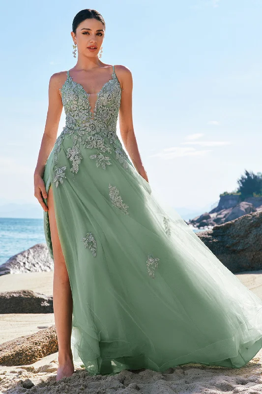 Velvet cocktail dresses with long sleeves for winter galasGreen A-Line Spaghetti Straps Tulle Long Prom Dress with Criss Cross Back Velvet cocktail dresses with long sleeves for winter galasGreen A-Line Spaghetti Straps Tulle Long Prom Dress with Criss Cross Back