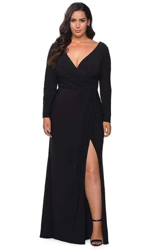 Lace - trimmed wedding guest dresses in blush pinkLa Femme - 29044 Plunging V-neck Jersey Sheath Dress Lace - trimmed wedding guest dresses in blush pinkLa Femme - 29044 Plunging V-neck Jersey Sheath Dress