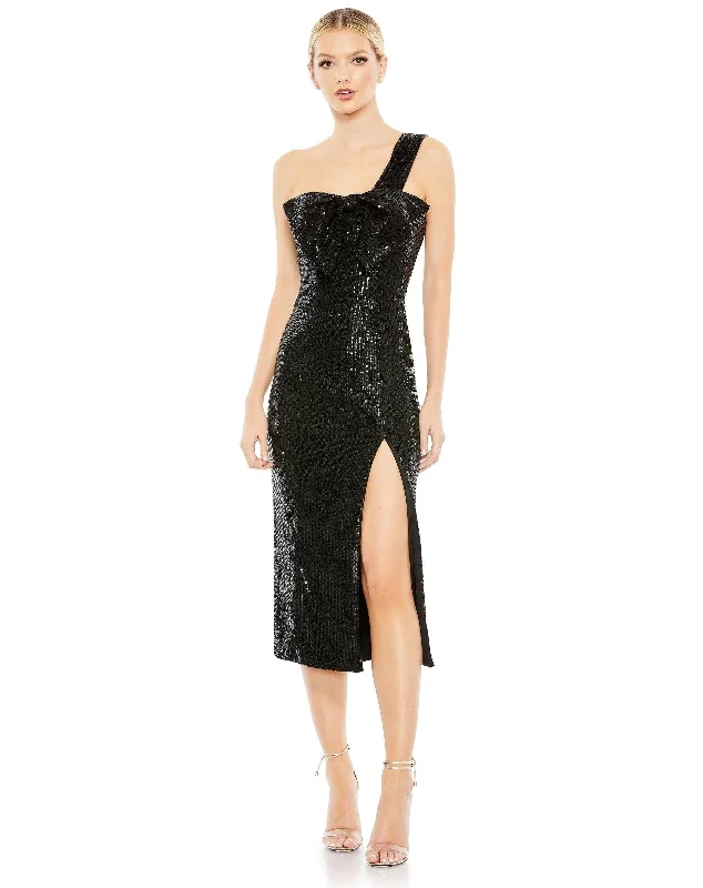 Bodycon dress with a pleated bodice​Mac Duggal 11286 Short One Shoulder Prom Dress