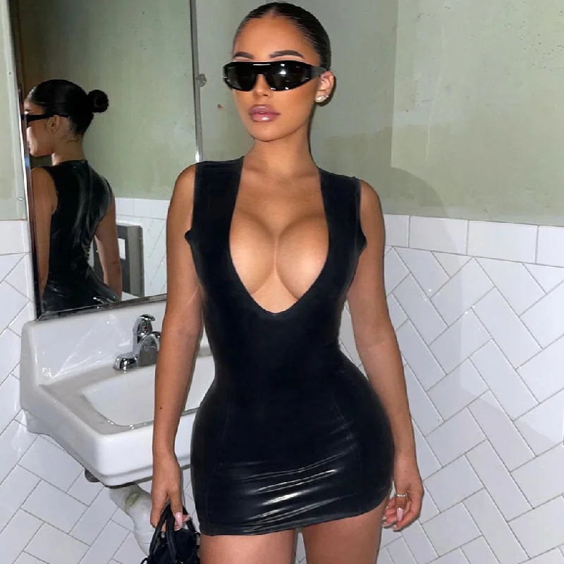 Mini cocktail dresses with a beaded bodice and a flirty A - line skirtBerryBetty - Deep V Neck Sleeveless Bodycon Club Mini Dress - Black Mini cocktail dresses with a beaded bodice and a flirty A - line skirtBerryBetty - Deep V Neck Sleeveless Bodycon Club Mini Dress - Black
