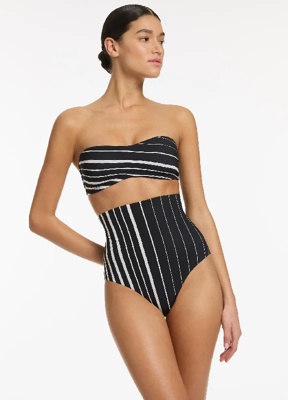 Ruched bikini with fabric gathers for a slimming effectLunar Stripe Ultra High Waist Bikini Bottom - Black/Chalk Ruched bikini with fabric gathers for a slimming effectLunar Stripe Ultra High Waist Bikini Bottom - Black/Chalk